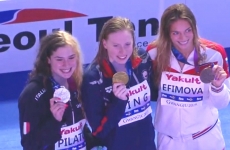 "Не олимпийская дистанция, черт с ней": Ефимова о своей бронзе на 50-метровке брассом на ЧМ